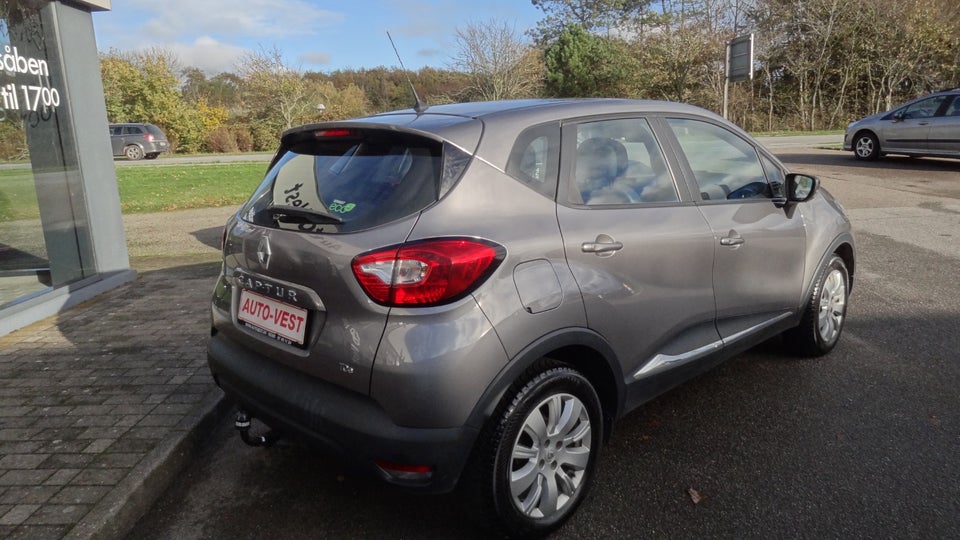 Renault Captur 0,9 TCe 90 Expression 5d