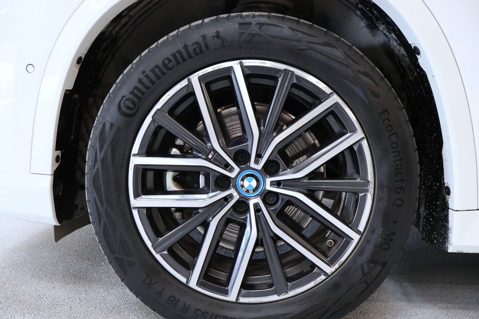BMW iX1 xDrive30 Charged M-Sport 5d