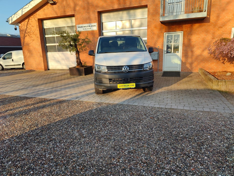 VW Transporter 2,0 TDi 150 Kassevogn DSG lang