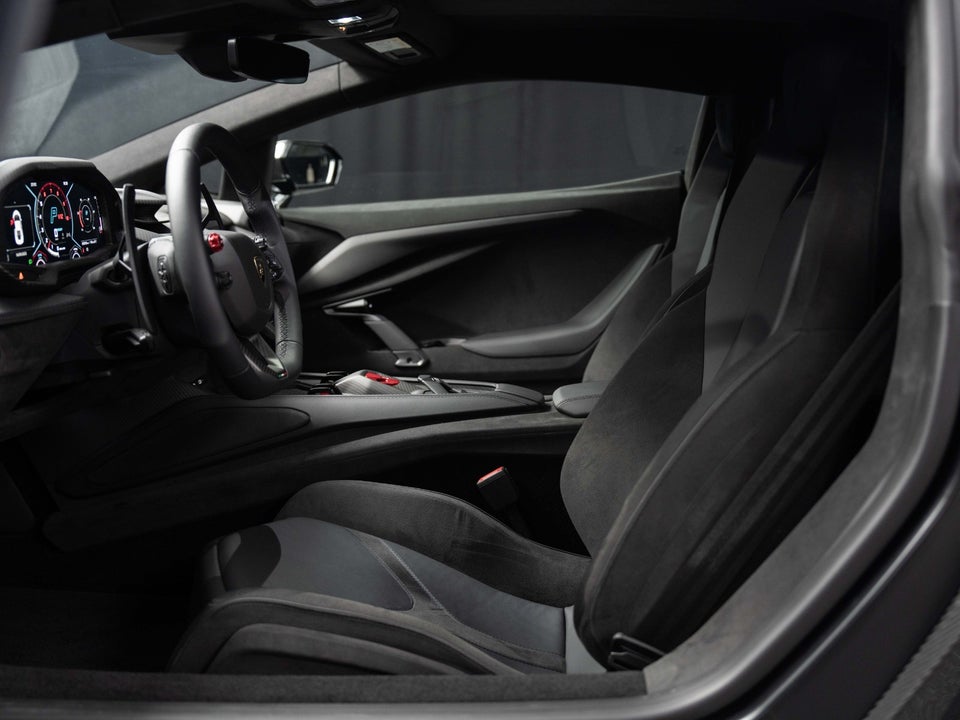 Lamborghini Revuelto 6,5  2d