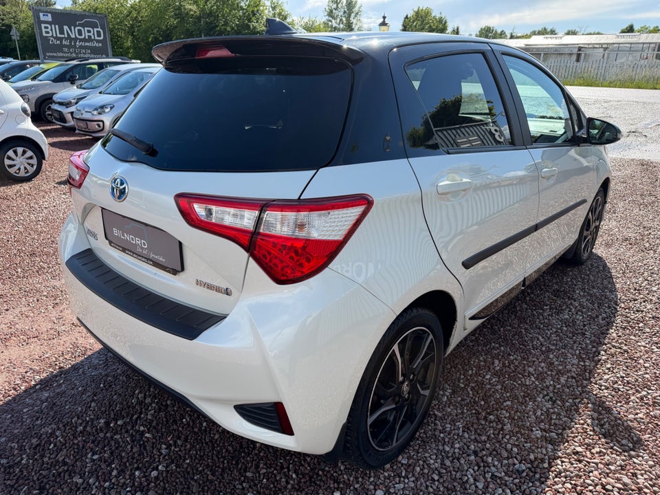Toyota Yaris 1,5 Hybrid Flavour e-CVT 5d