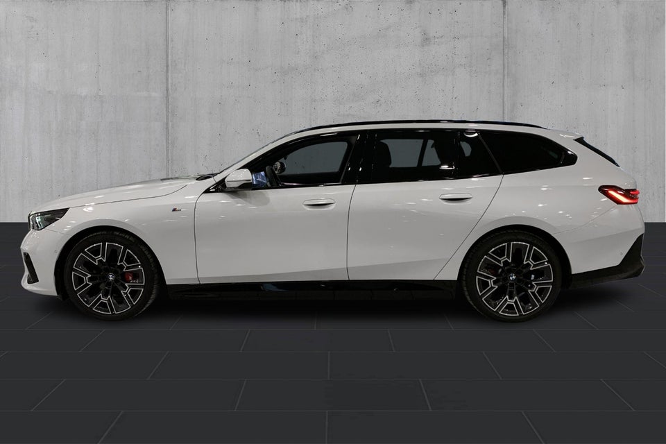 BMW i5 eDrive40 Touring Fully Charged M-Sport 5d