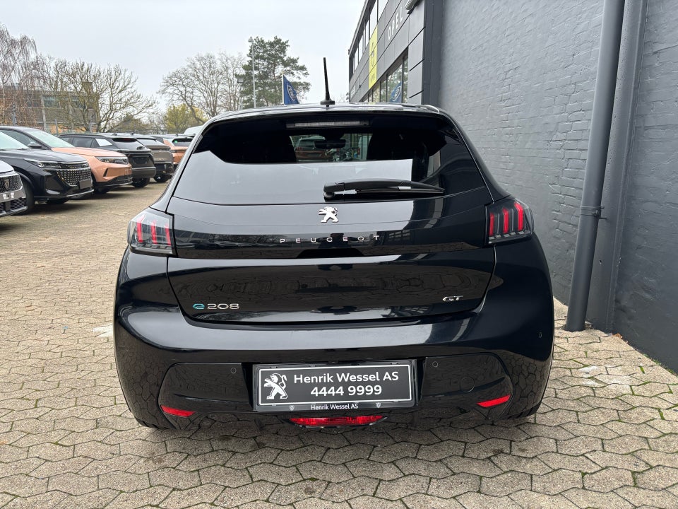 Peugeot e-208 50 GT Limited 5d