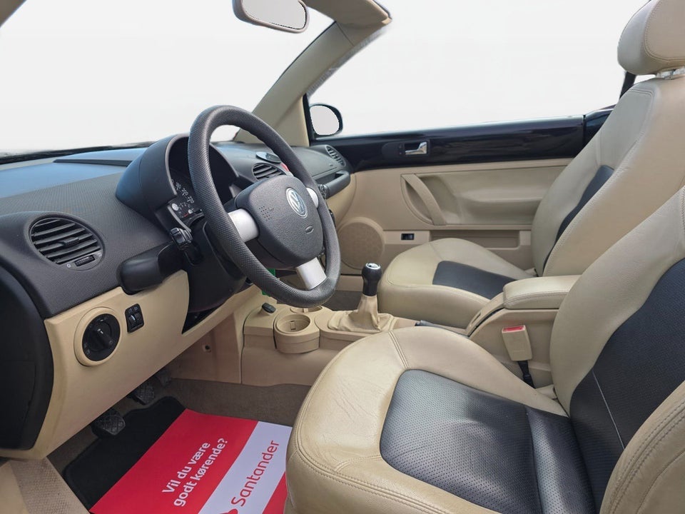 VW New Beetle 1,6 Cabriolet 2d