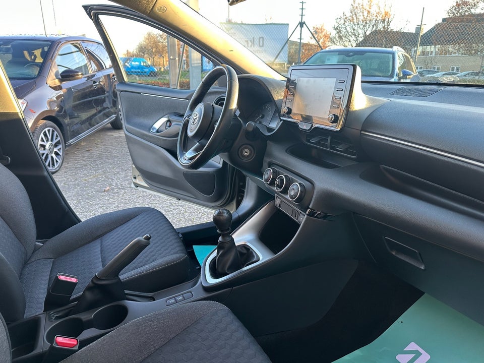 Toyota Yaris 1,5 Active Tech+ Design 5d