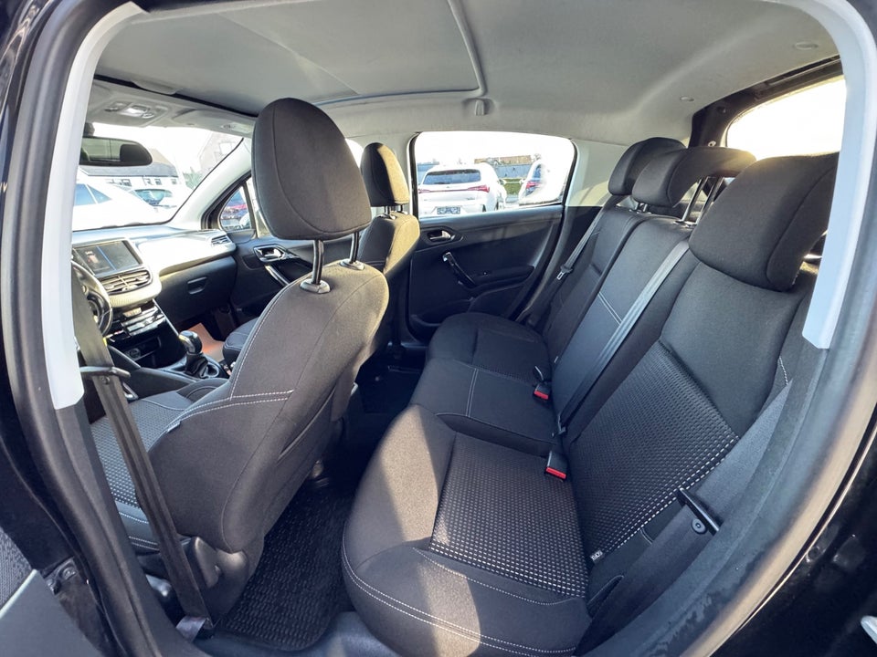 Peugeot 208 1,6 BlueHDi 100 Allure Sky 5d