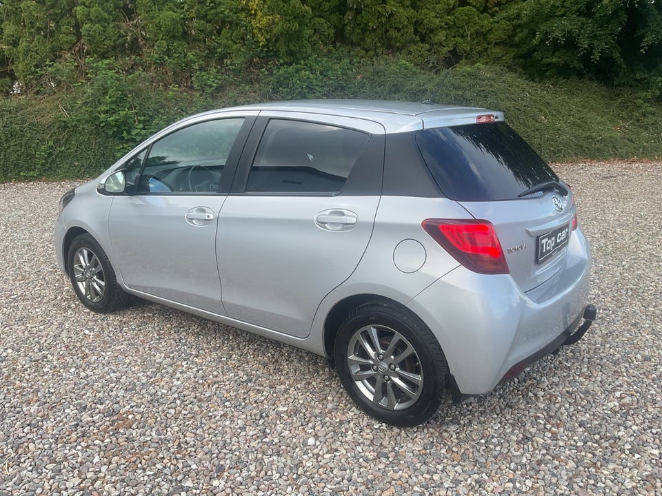 Toyota Yaris 1,3 VVT-i T2 Limited 5d