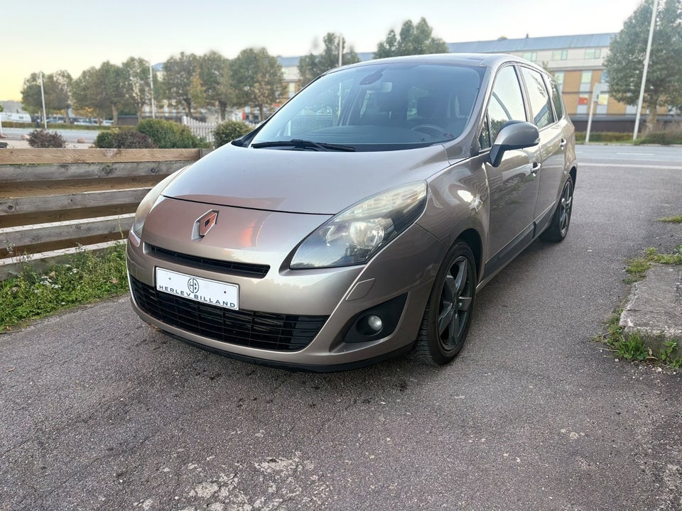 Renault Grand Scenic III 1,9 dCi 130 Dynamique 5d