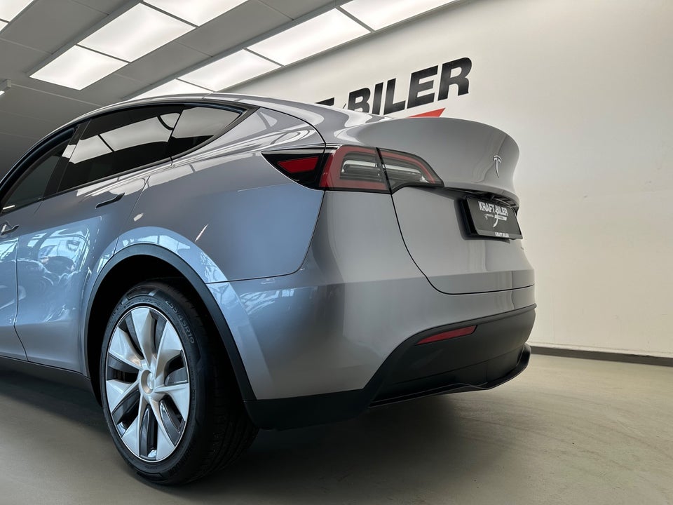 Tesla Model Y Long Range AWD 5d