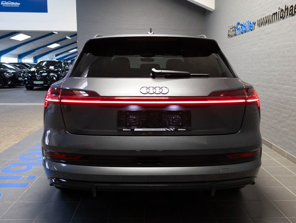 Audi e-tron 55 S-line quattro 5d