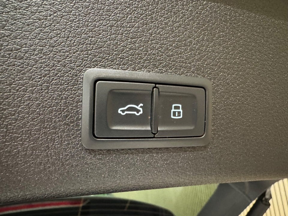 Audi e-tron 55 S-line quattro 5d