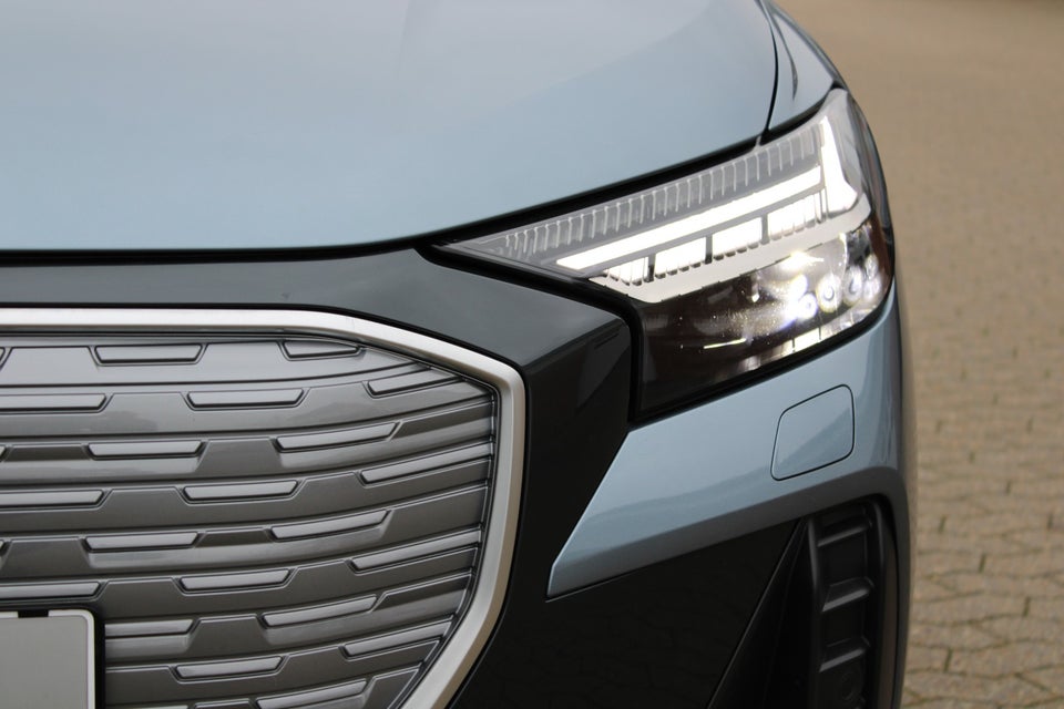 Audi Q4 e-tron 40 Advanced 5d