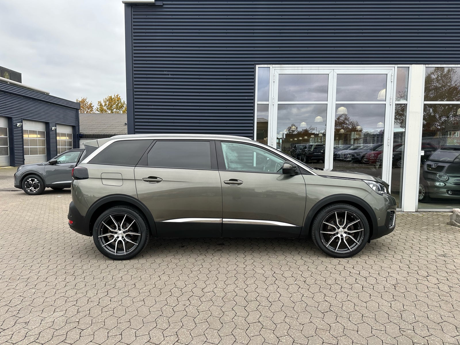 Peugeot 5008 1,6 BlueHDi 120 Allure EAT6 7prs 5d