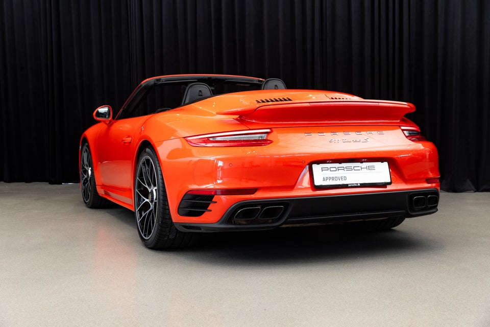 Porsche 911 Turbo S 3,8 Cabriolet PDK 2d