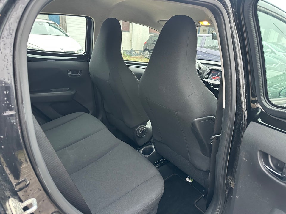 Peugeot 108 1,0 e-VTi 72 Selection Tech 5d