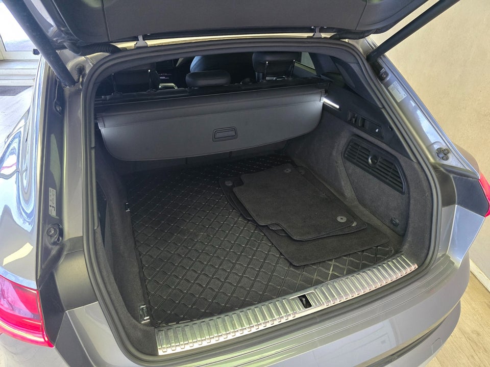 Audi e-tron 55 Advanced quattro 5d