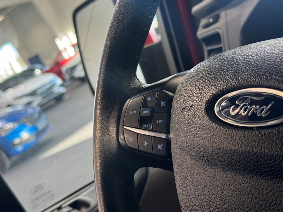 Ford Transit Custom Kombi 320S 2,0 TDCi 105 Ambiente