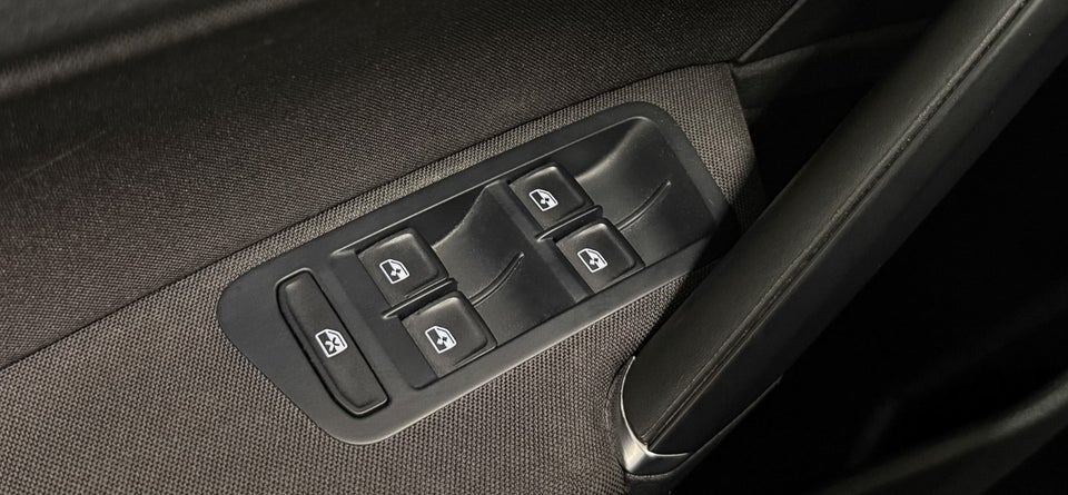 VW Golf VII 1,5 TSi 130 Comfortline Variant DSG 5d
