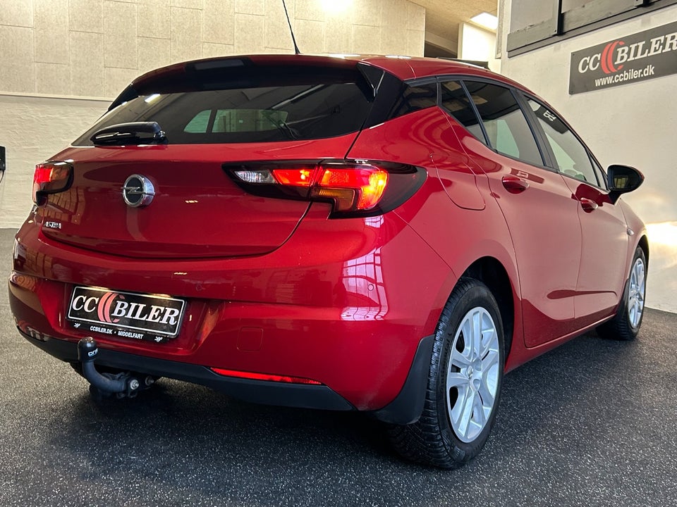 Opel Astra 1,5 D 105 Elegance 5d