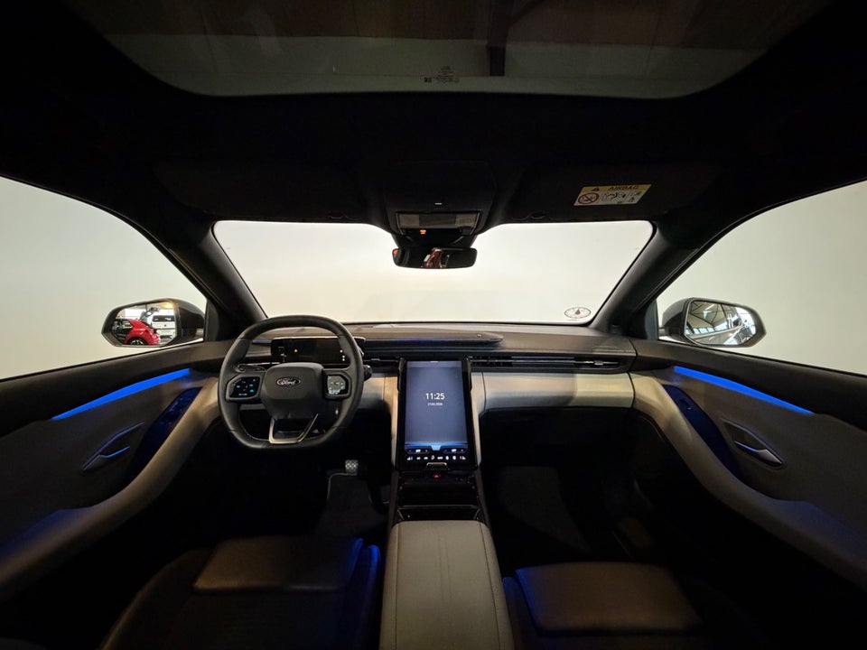 Ford Explorer 79 Premium Extended Range AWD 5d