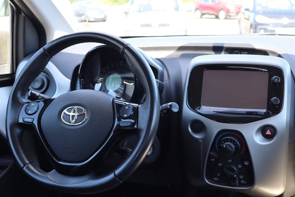 Toyota Aygo 1,0 VVT-i x-clusiv 5d