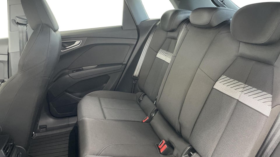 Audi Q4 e-tron 50 quattro 5d