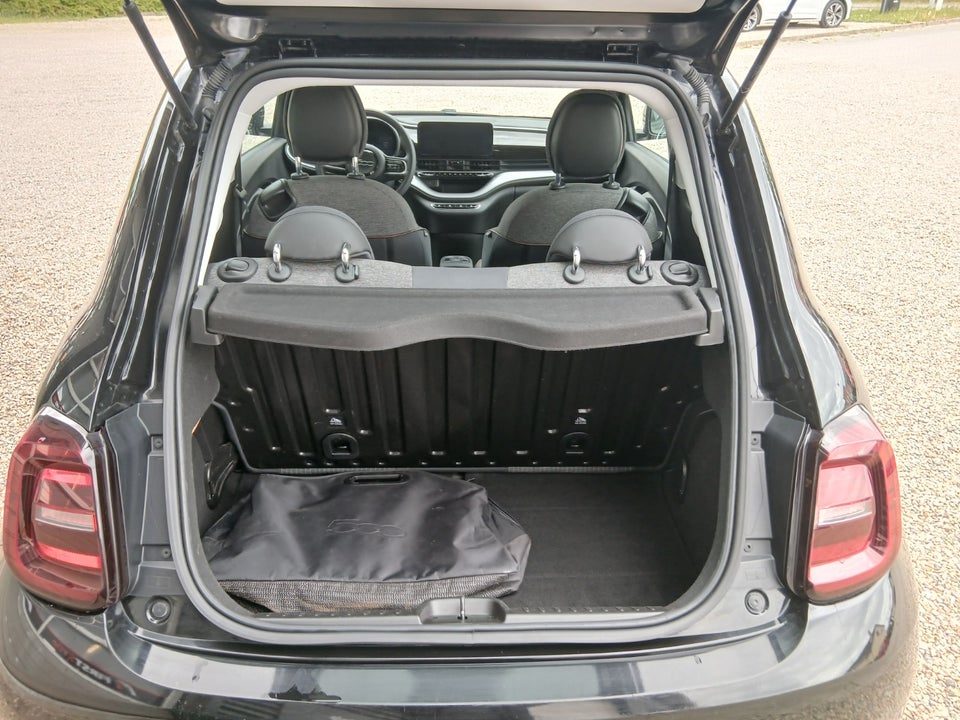 Fiat 500e 42 Icon 3+1 4d