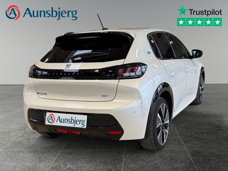 Peugeot e-208 50 GT 5d
