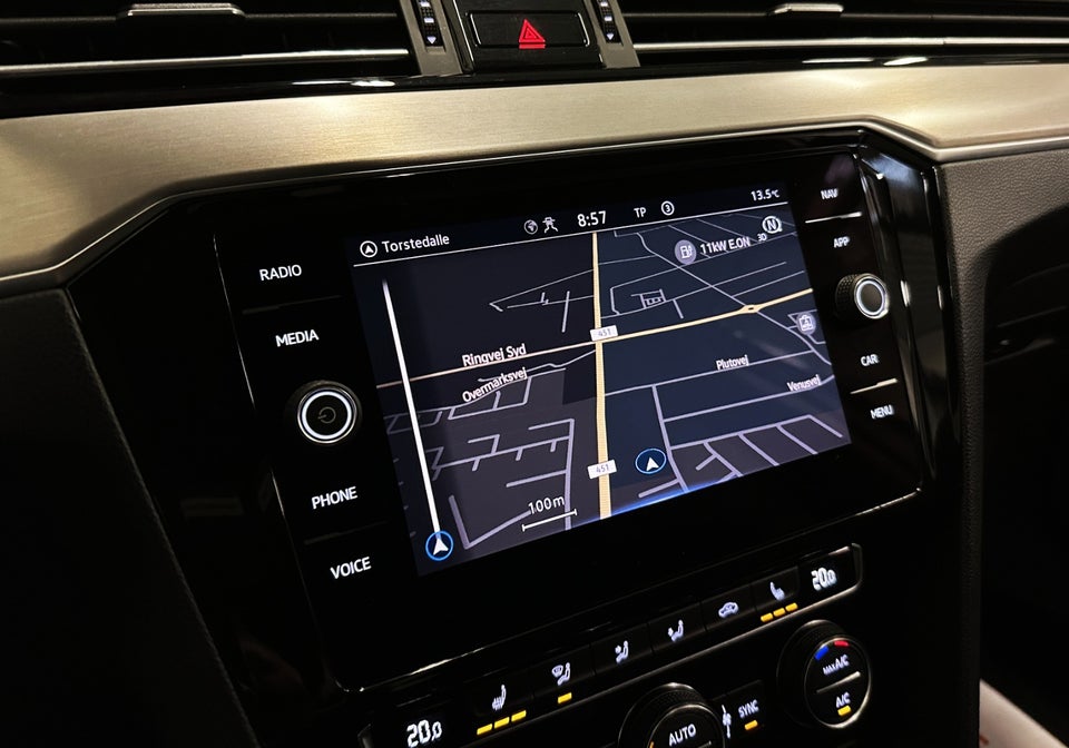 VW Passat 2,0 TDi 150 Elegance+ Variant DSG 5d