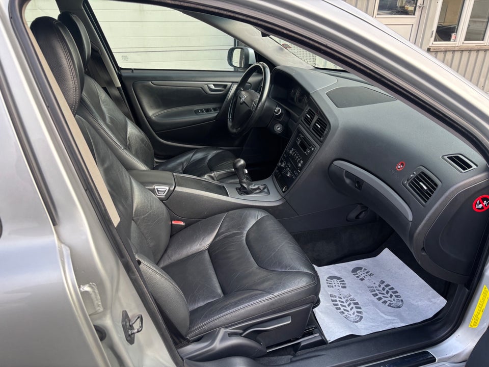 Volvo V70 2,4 140 5d