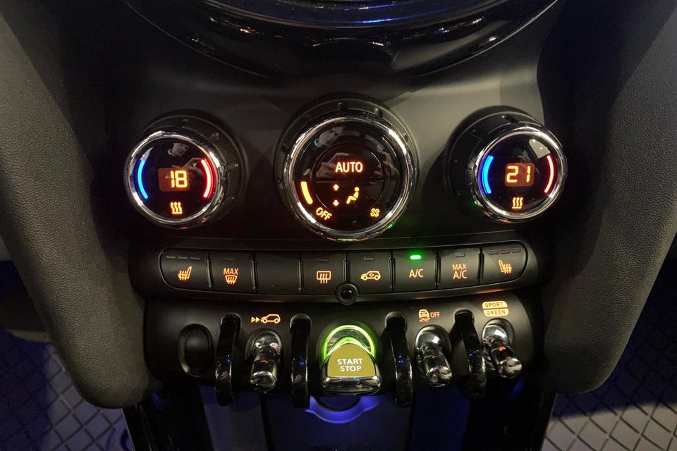 MINI Cooper SE Classic Trim 3d