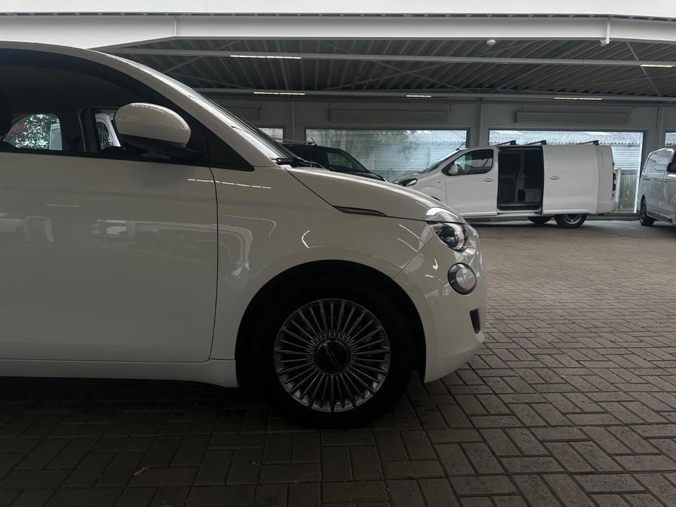 Fiat 500e 42  3d