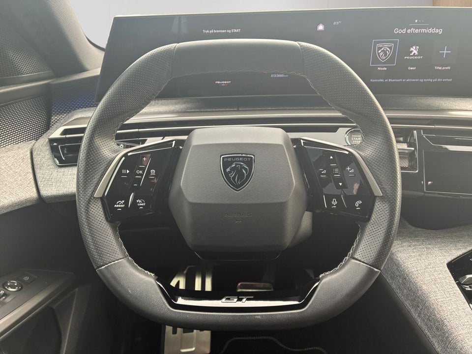 Peugeot e-3008 77 GT 5d