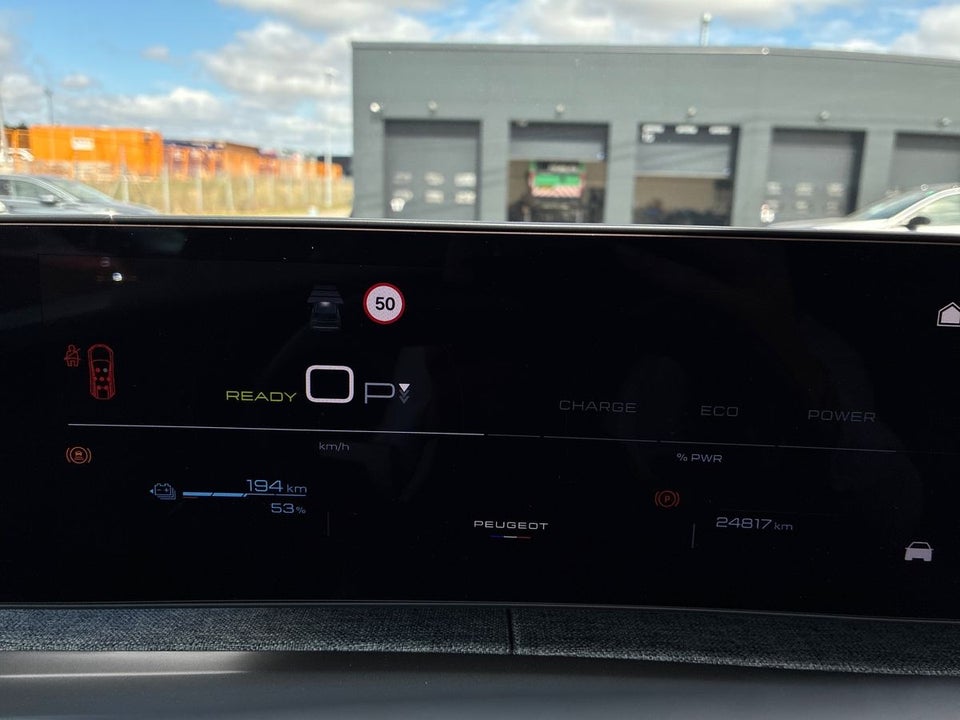 Peugeot e-5008 77 Allure 7prs 5d