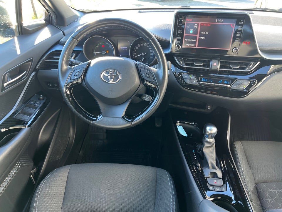 Toyota C-HR 1,8 Hybrid C-LUB Premium CVT 5d
