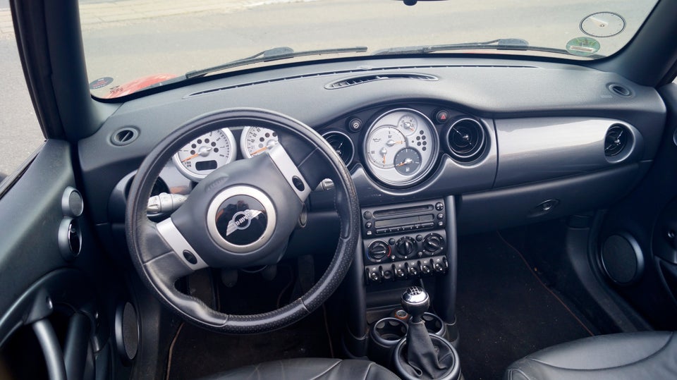MINI Cooper 1,6 Cabriolet 2d