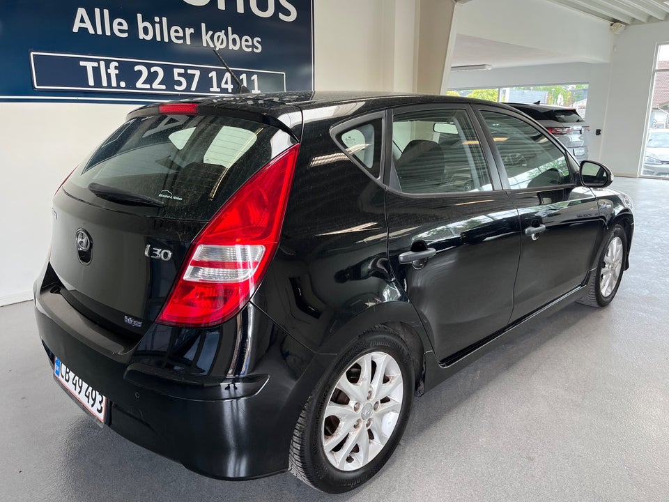 Hyundai i30 1,6 CRDi 90 Classic Sense+ Eco 5d