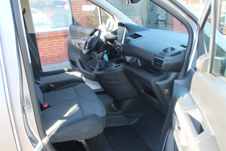 Peugeot Partner 1,5 BlueHDi 100 L2V2 Plus Van