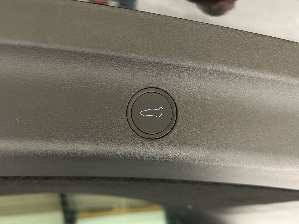 Tesla Model Y Long Range AWD 5d