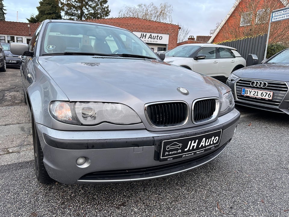 BMW 318i 2,0  4d