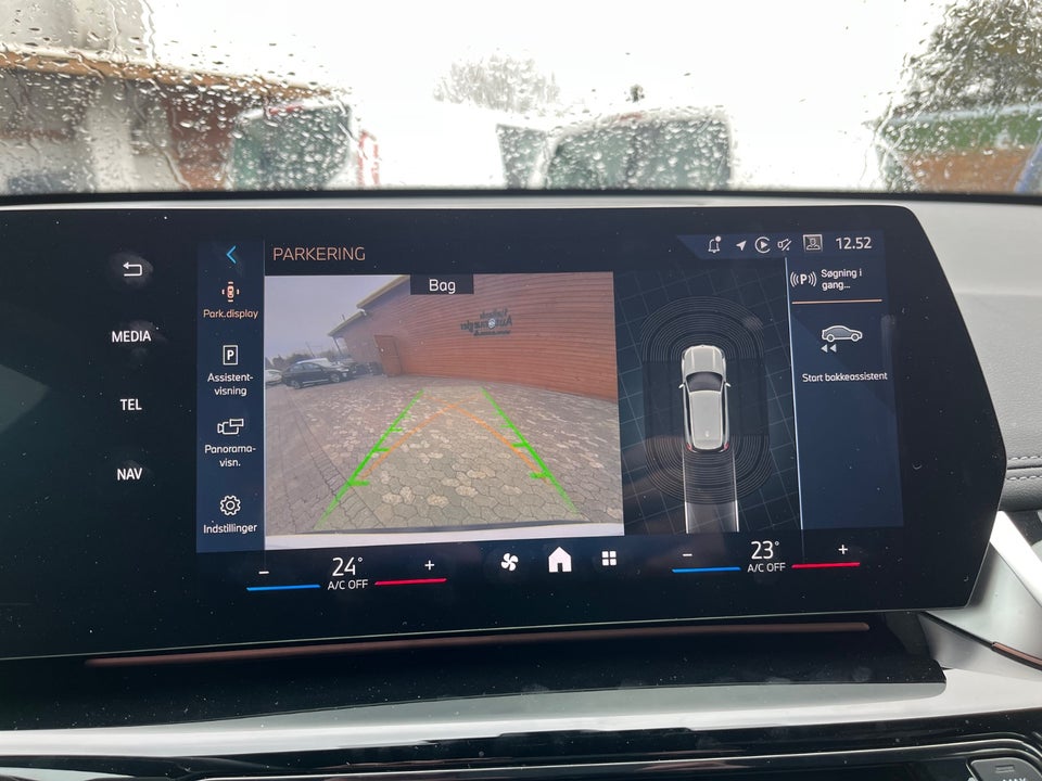 BMW iX1 eDrive20 X-Line 5d