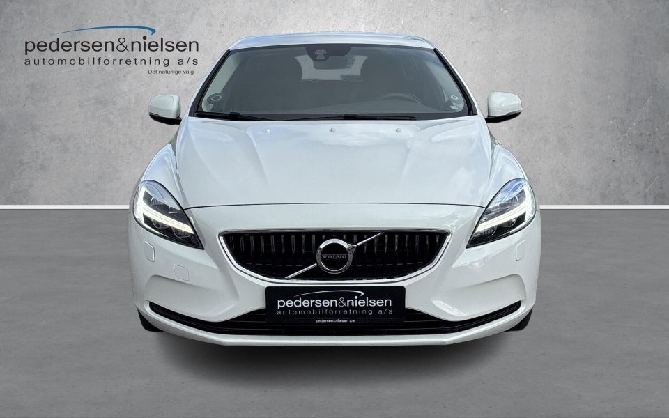 Volvo V40 2,0 T3 152 Dynamic Edition 5d
