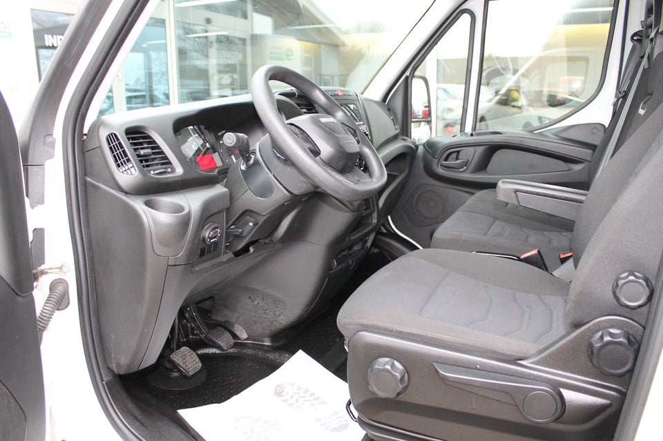 Iveco Daily 2,3 35S14 Alukasse m/lift