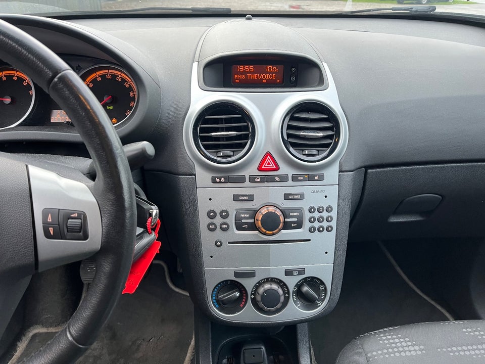 Opel Corsa 1,2 16V Enjoy 3d