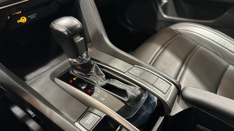 Honda Civic 1,0 VTEC Turbo Elegance CVT 5d