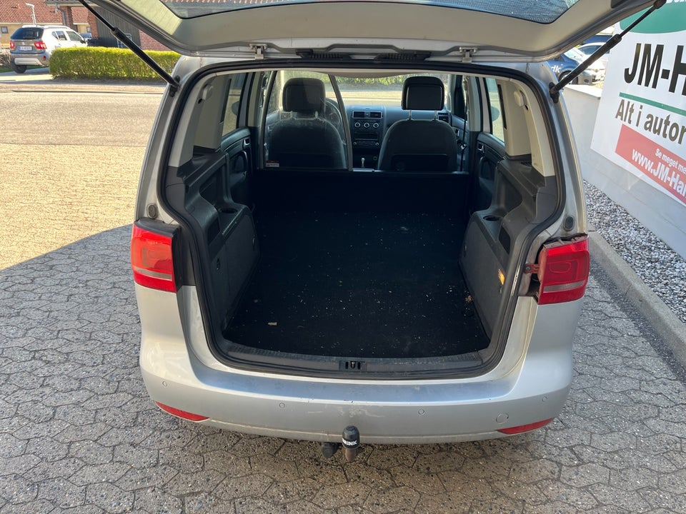 VW Touran 1,6 TDi 105 Comfortline DSG BM Van 5d