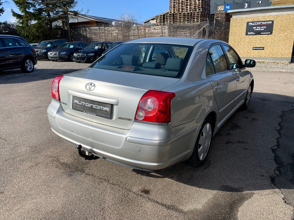 Toyota Avensis 1,8 VVT-i Sol 4d