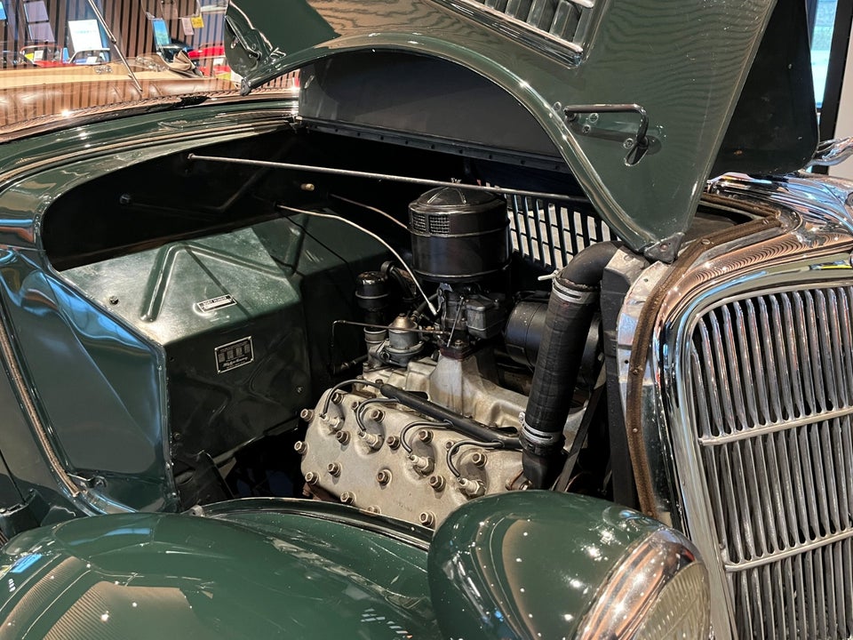 Ford V8 3,6 Cabriolet 2d