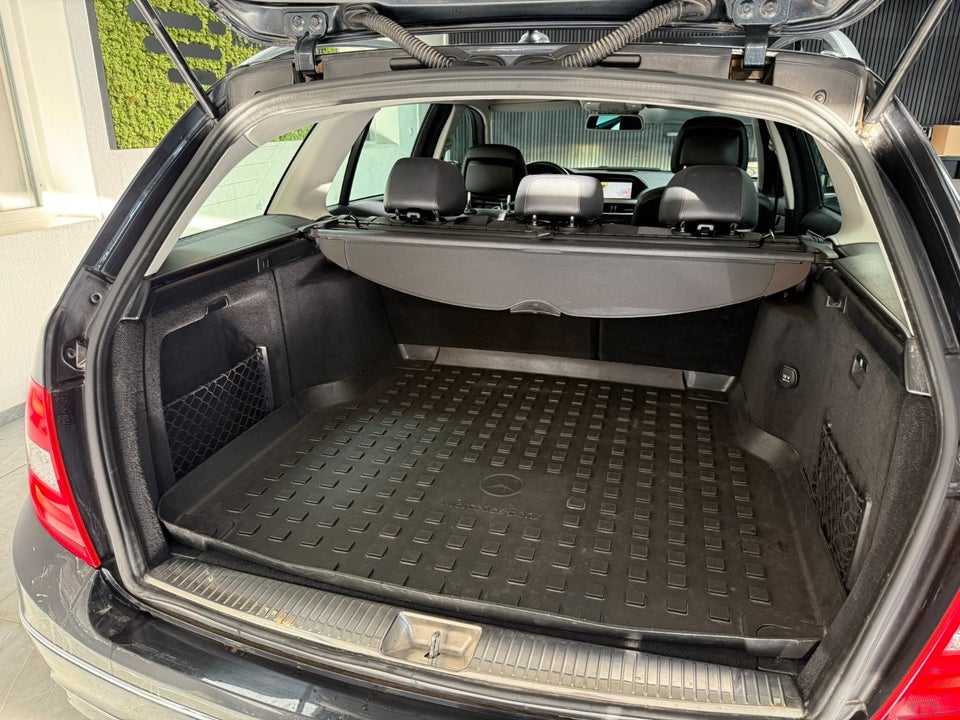 Mercedes C220 2,2 CDi Avantgarde stc. aut. BE 5d