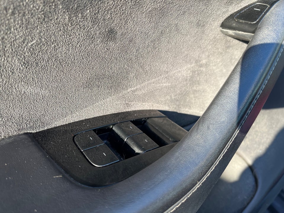 Tesla Model 3 Long Range AWD 4d